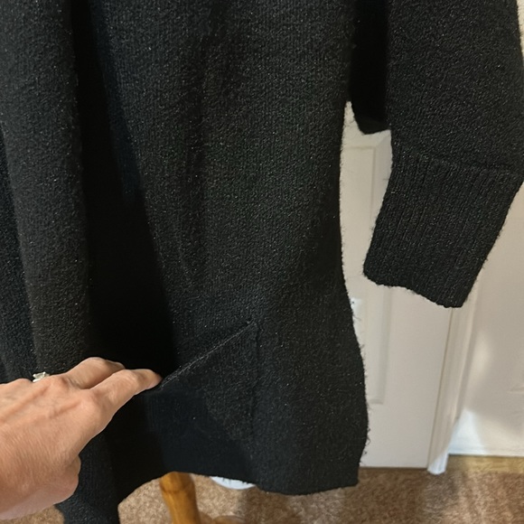 Look By M New York Wrap sweater with Sleeves. One Size - Picture 4 of 10